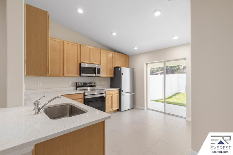 Brand New, fully fenced on a quiet cul-de-sac property image