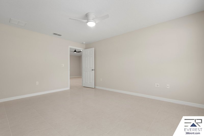Brand New, fully fenced on a quiet cul-de-sac property image