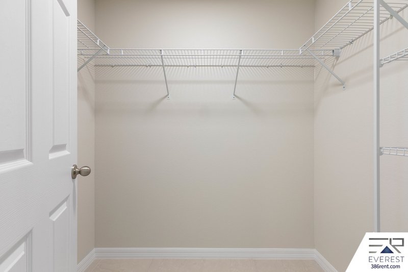 Brand New, fully fenced on a quiet cul-de-sac property image