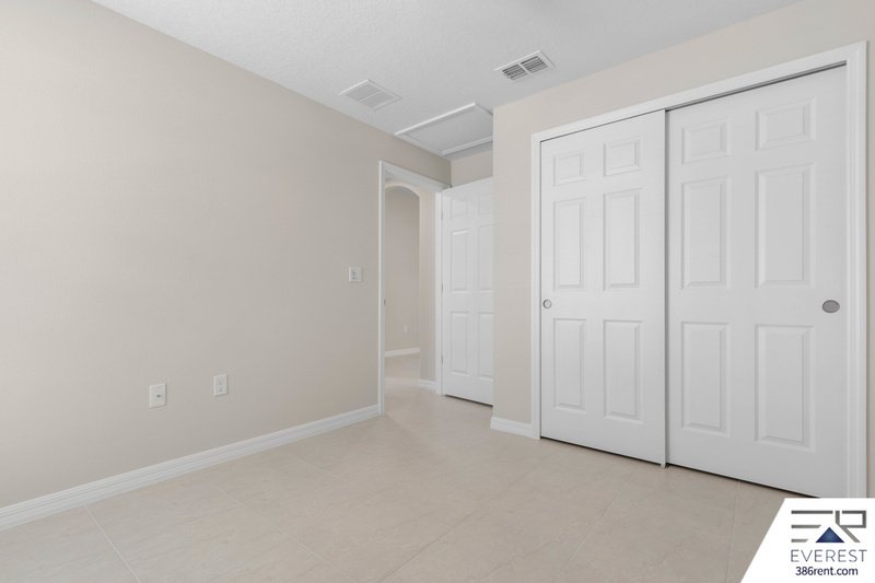 Brand New, fully fenced on a quiet cul-de-sac property image