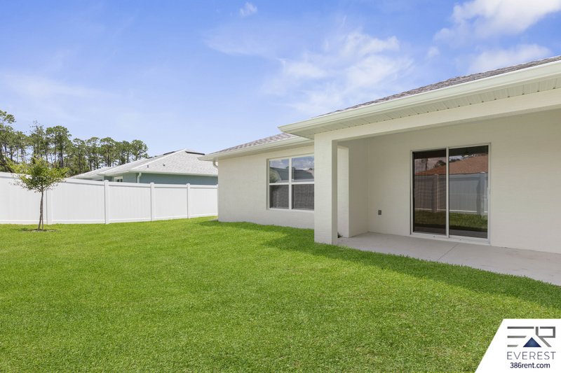 Brand New, fully fenced on a quiet cul-de-sac property image