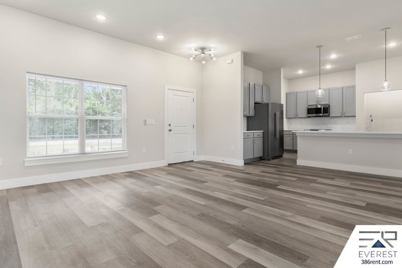 LIKE NEW, UPGRADED 3/2/2 IN THE HEART OF PALM COAST property image