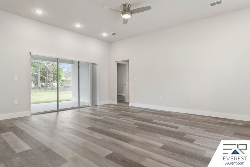 LIKE NEW, UPGRADED 3/2/2 IN THE HEART OF PALM COAST property image