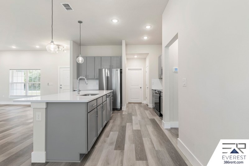 LIKE NEW, UPGRADED 3/2/2 IN THE HEART OF PALM COAST property image