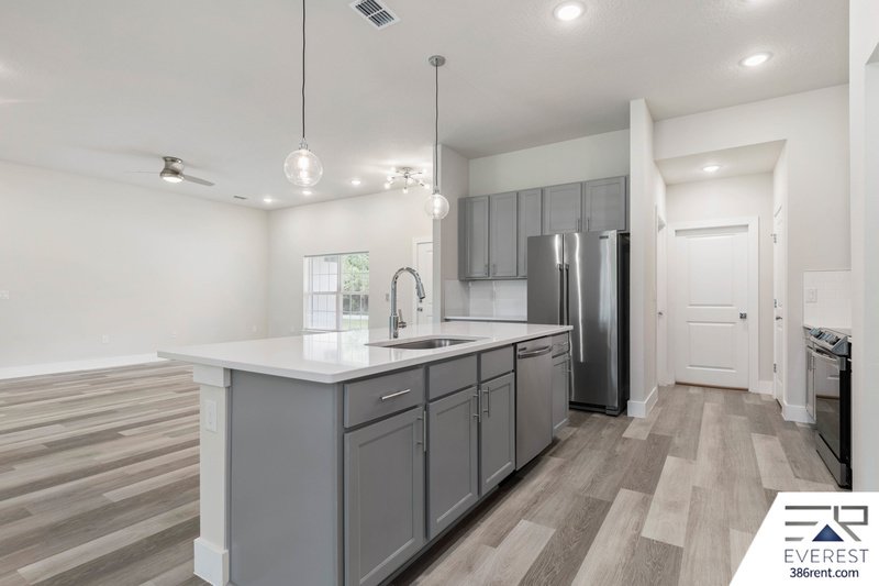 LIKE NEW, UPGRADED 3/2/2 IN THE HEART OF PALM COAST property image