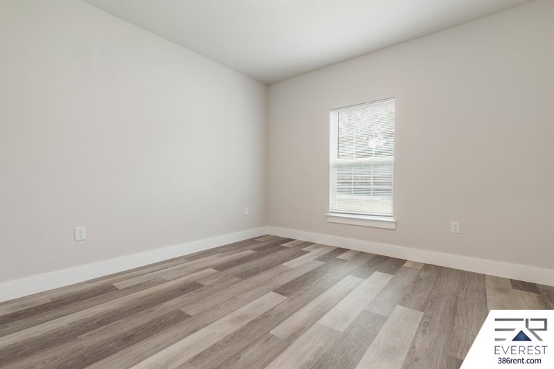 LIKE NEW, UPGRADED 3/2/2 IN THE HEART OF PALM COAST property image