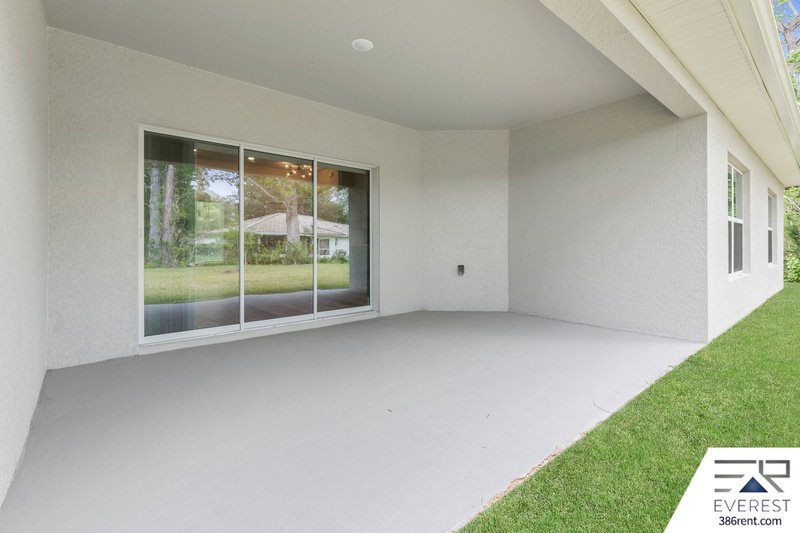 LIKE NEW, UPGRADED 3/2/2 IN THE HEART OF PALM COAST property image