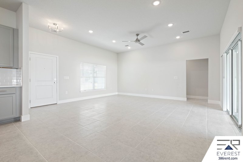 FULLY FENCED, LIKE NEW 3/2/2 IN DESIRABLE INDIAN TRAILS property image
