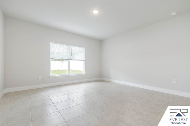 FULLY FENCED, LIKE NEW 3/2/2 IN DESIRABLE INDIAN TRAILS property image
