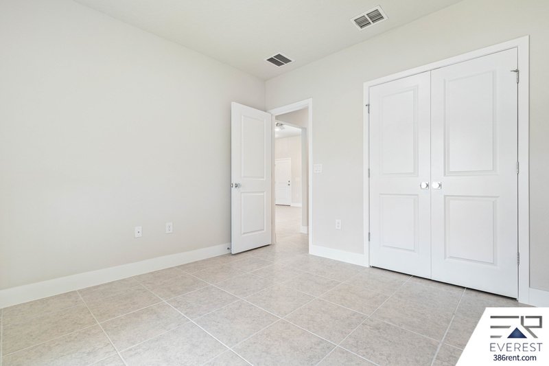 FULLY FENCED, LIKE NEW 3/2/2 IN DESIRABLE INDIAN TRAILS property image