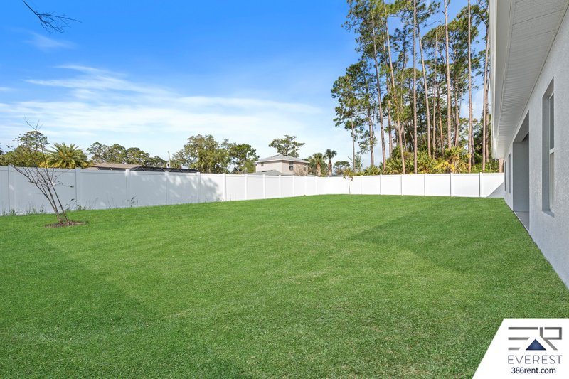 FULLY FENCED, LIKE NEW 3/2/2 IN DESIRABLE INDIAN TRAILS property image