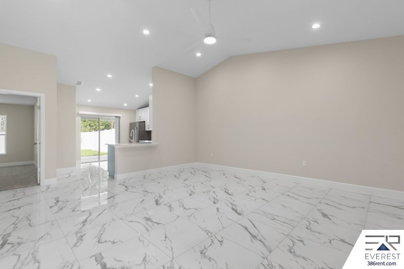 16 Zoffer Ct Unit A property image