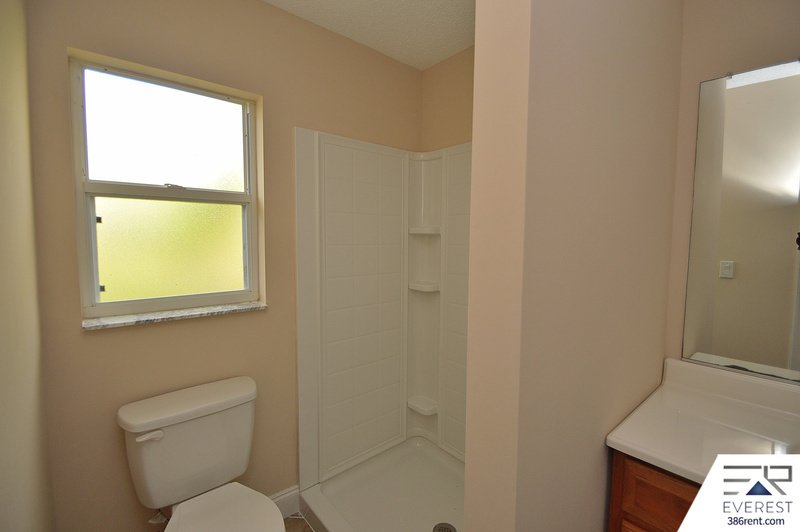 FUNCTIONAL 3/2/2 IN THE HEART OF PALM COAST property image