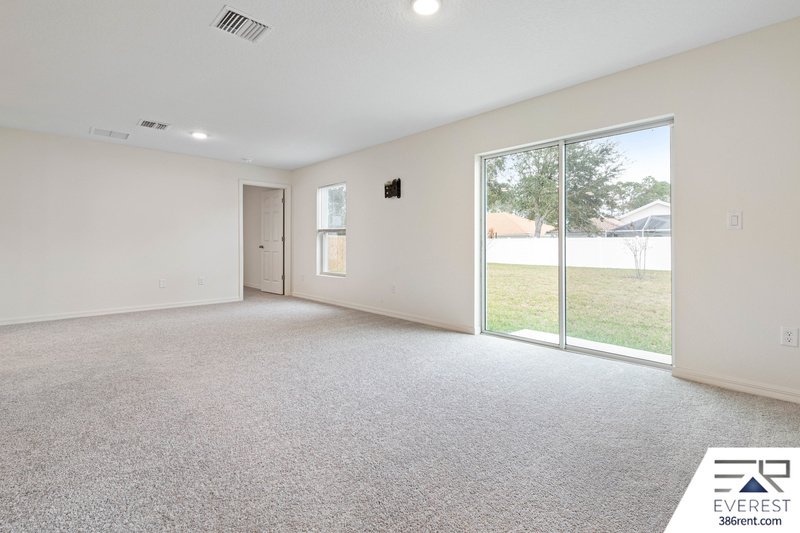 LIKE NEW 3/2/2 IN POPULAR LEHIGH WOODS property image