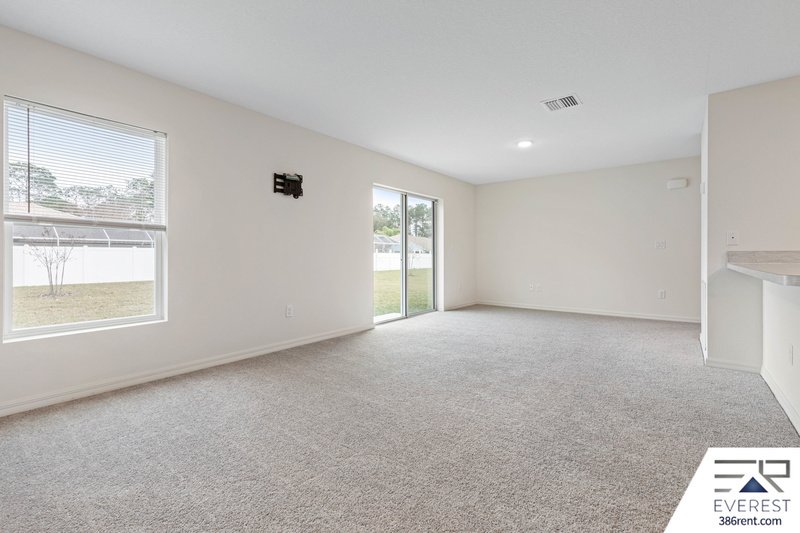 LIKE NEW 3/2/2 IN POPULAR LEHIGH WOODS property image