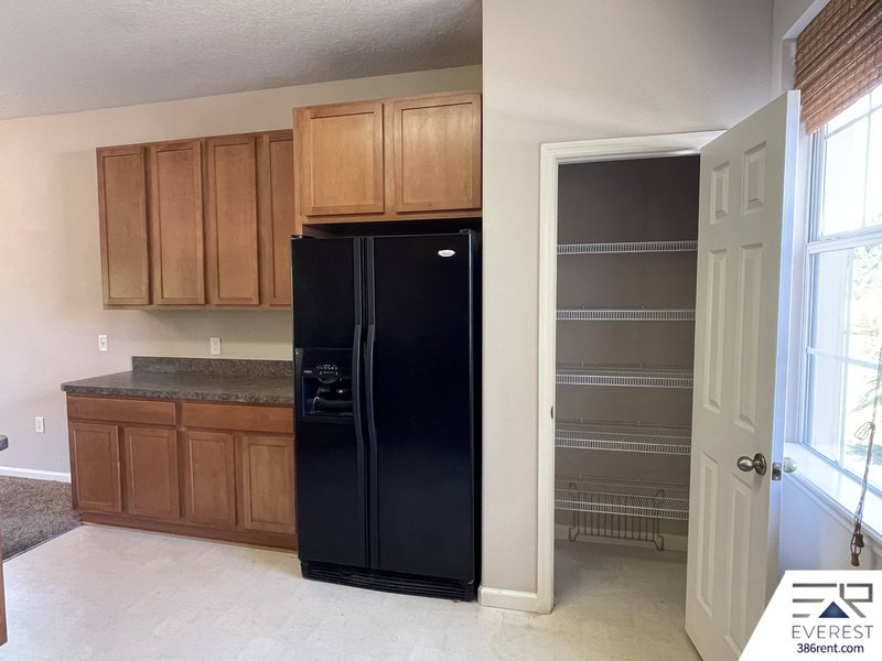 FUNCTIONAL 3/2/2 IN POPULAR LEHIGH WOODS property image