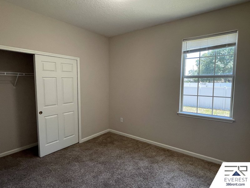FUNCTIONAL 3/2/2 IN POPULAR LEHIGH WOODS property image
