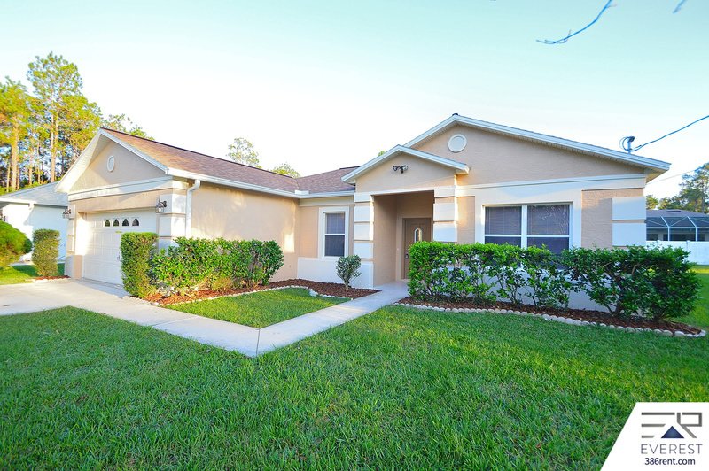 FUNCTIONAL 3/2/2 IN DESIRABLE QUAIL HOLLOW property image