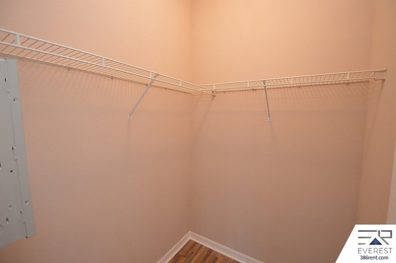 FUNCTIONAL 3/2/2 IN DESIRABLE QUAIL HOLLOW property image
