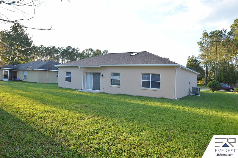 FUNCTIONAL 3/2/2 IN DESIRABLE QUAIL HOLLOW property image