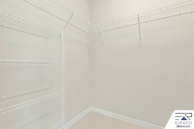 LIKE NEW 3/2/1 TOWNHOUSE IN BEAUTIFUL SEMINOLE WOODS property image