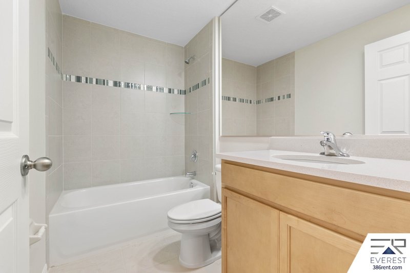 LIKE NEW 3/2/1 TOWNHOUSE IN BEAUTIFUL SEMINOLE WOODS property image