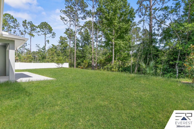 LIKE NEW 3/2/1 TOWNHOUSE IN BEAUTIFUL SEMINOLE WOODS property image