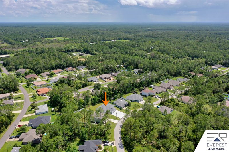 LIKE NEW 3/2/1 TOWNHOUSE IN BEAUTIFUL SEMINOLE WOODS property image