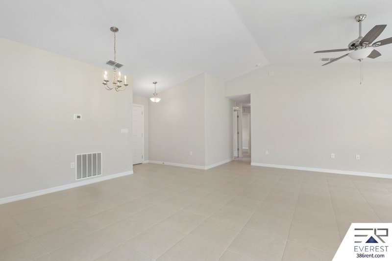 LIKE NEW 3/2/2 IN DESIRABLE SEMINOLE WOODS property image