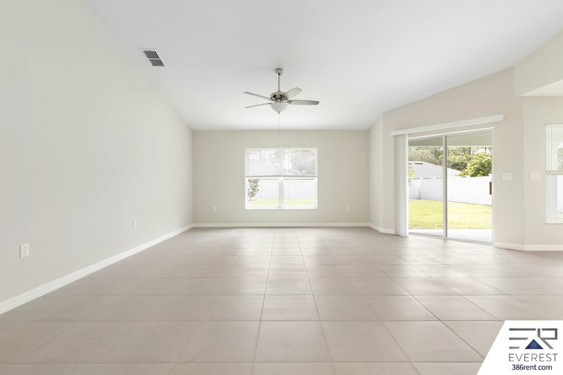 LIKE NEW 3/2/2 IN DESIRABLE SEMINOLE WOODS property image