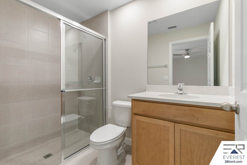LIKE NEW 3/2/2 IN DESIRABLE SEMINOLE WOODS property image