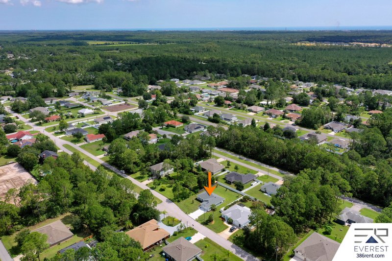 LIKE NEW 3/2/2 IN DESIRABLE SEMINOLE WOODS property image