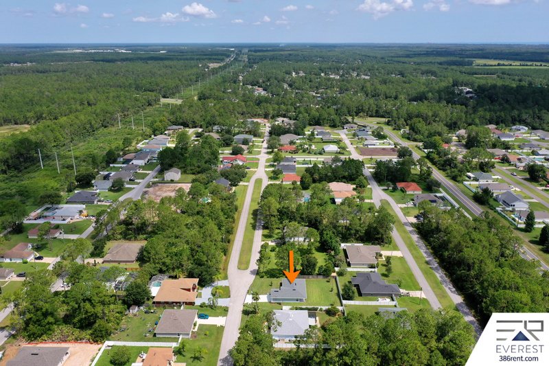 LIKE NEW 3/2/2 IN DESIRABLE SEMINOLE WOODS property image