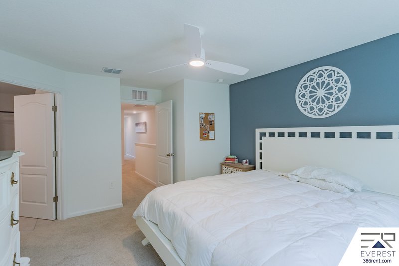 LIKE NEW 3/2.5/1 TOWNHOUSE IN DESIRABLE PALM COAST property image