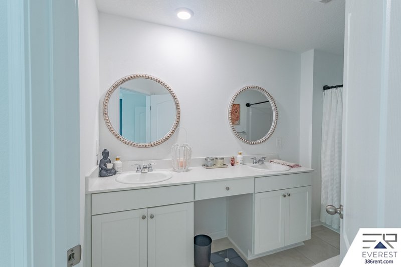 LIKE NEW 3/2.5/1 TOWNHOUSE IN DESIRABLE PALM COAST property image