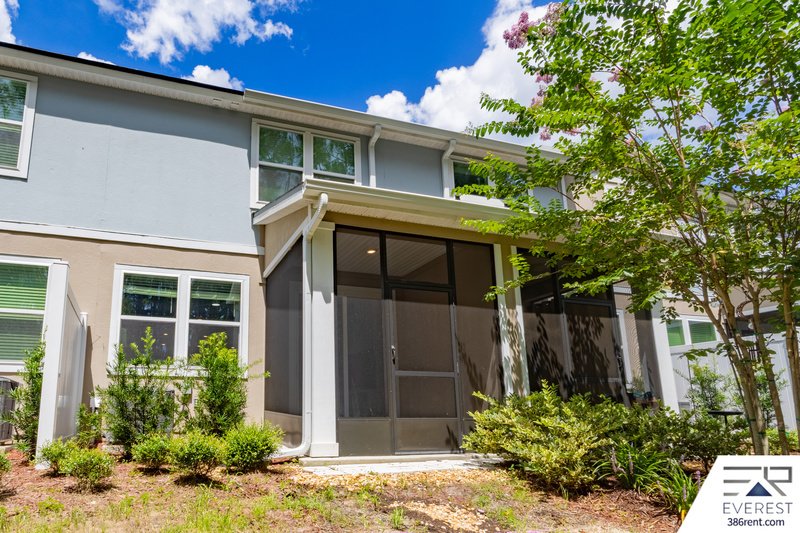 LIKE NEW 3/2.5/1 TOWNHOUSE IN DESIRABLE PALM COAST property image