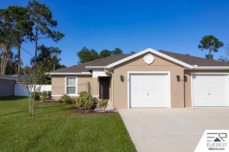 LIKE NEW 3/2/1 TOWNHOUSE IN BEAUTIFUL SEMINOLE WOODS property image