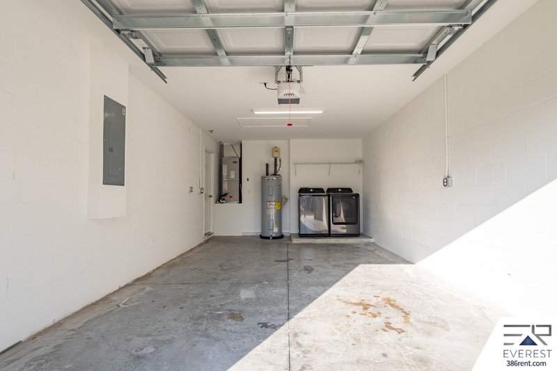 LIKE NEW 3/2/1 TOWNHOUSE IN BEAUTIFUL SEMINOLE WOODS property image