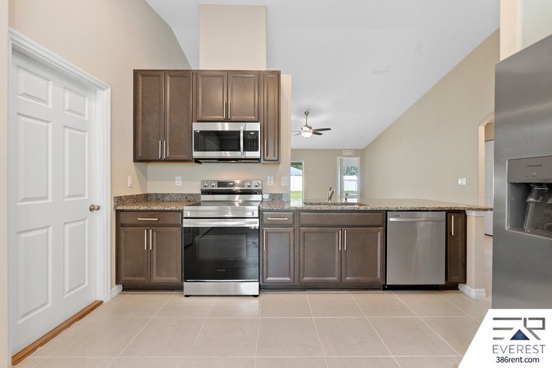 FULLY FENCED, LIKE NEW 4/2/2 IN BEAUTIFUL SEMINOLE WOODS property image