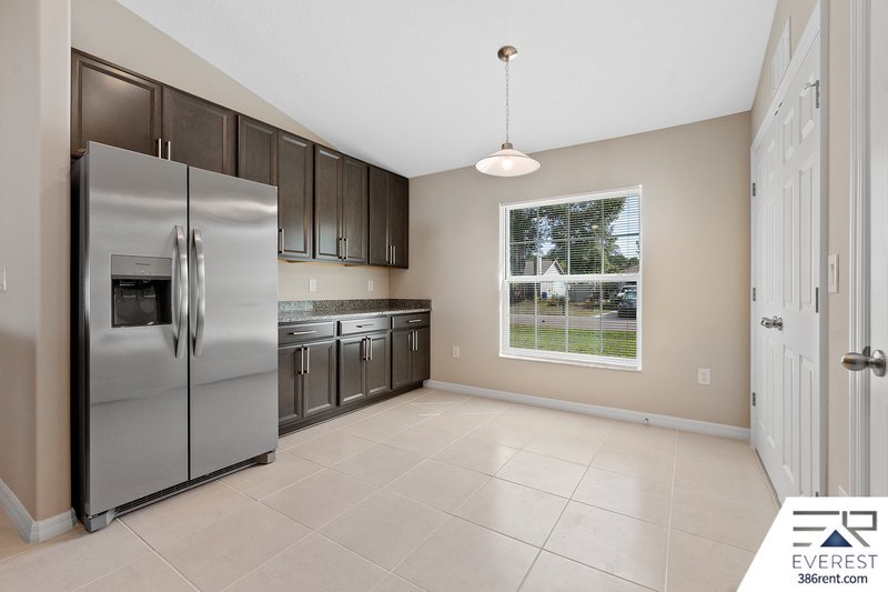 FULLY FENCED, LIKE NEW 4/2/2 IN BEAUTIFUL SEMINOLE WOODS property image