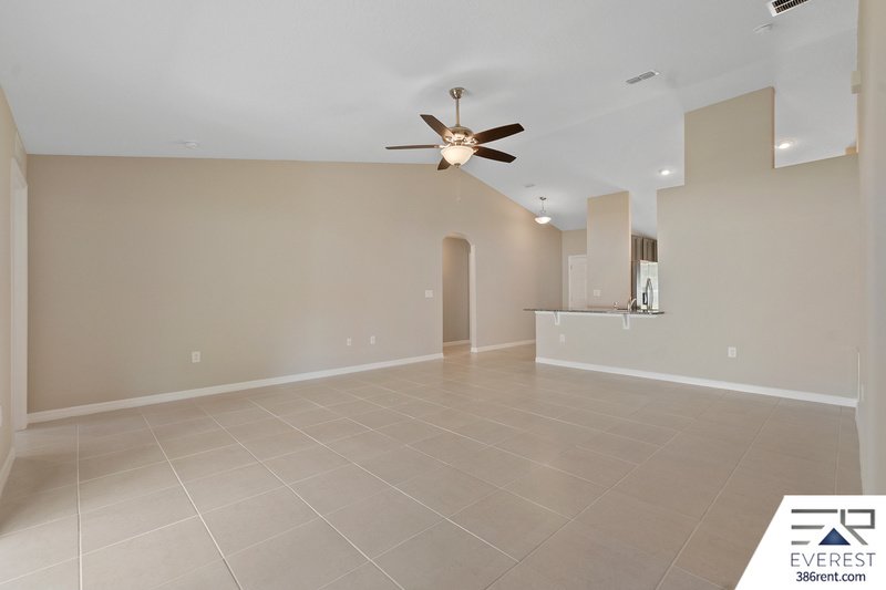 FULLY FENCED, LIKE NEW 4/2/2 IN BEAUTIFUL SEMINOLE WOODS property image