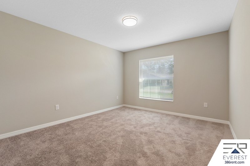 FULLY FENCED, LIKE NEW 4/2/2 IN BEAUTIFUL SEMINOLE WOODS property image