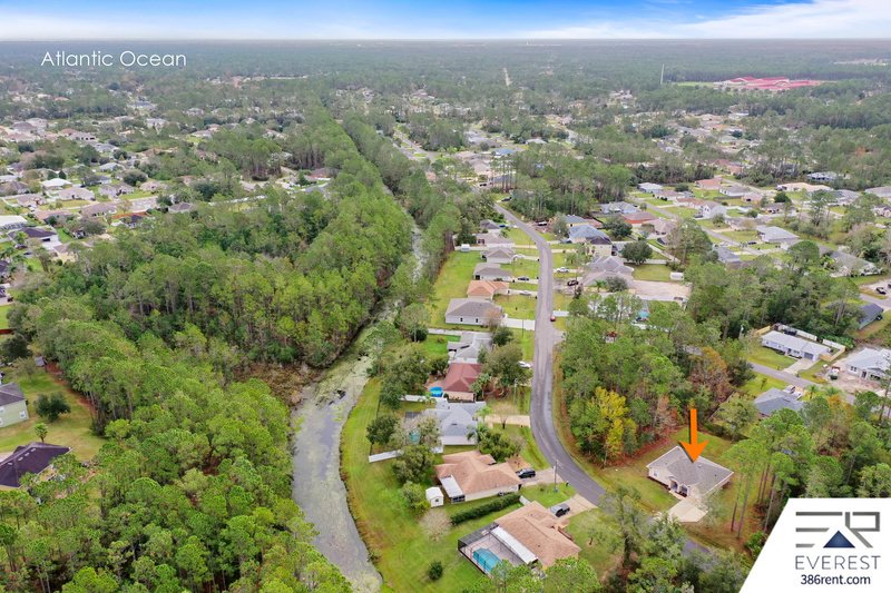 FULLY FENCED, LIKE NEW 3/2/1 IN POPULAR LEHIGH WOODS property image