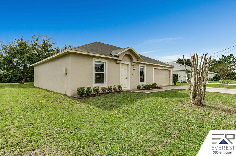 FUNCTIONAL 3/2/2 IN DESIRABLE MATANZAS WOODS property image
