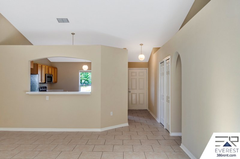 FUNCTIONAL 3/2/2 IN DESIRABLE MATANZAS WOODS property image