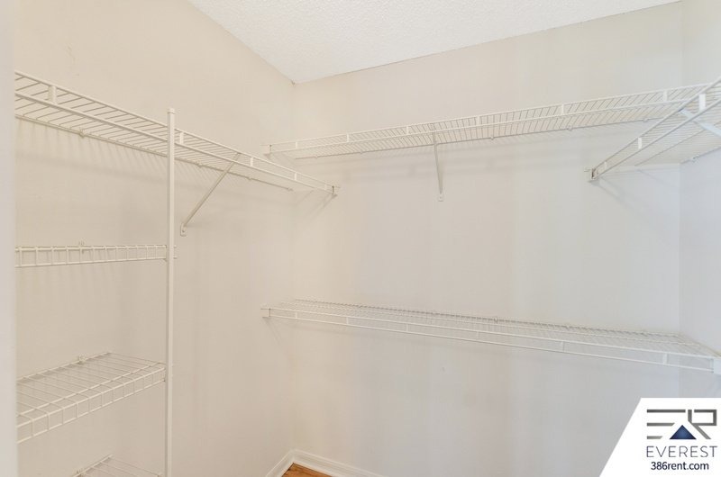 FUNCTIONAL 3/2/2 IN DESIRABLE MATANZAS WOODS property image