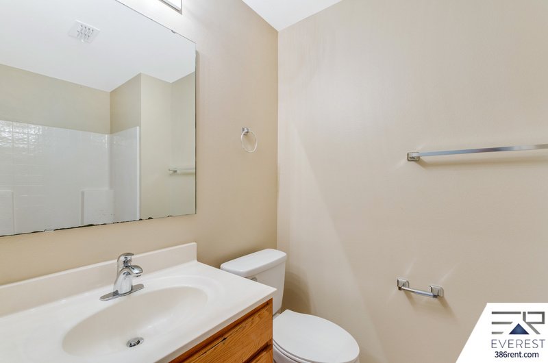 FUNCTIONAL 3/2/2 IN DESIRABLE MATANZAS WOODS property image