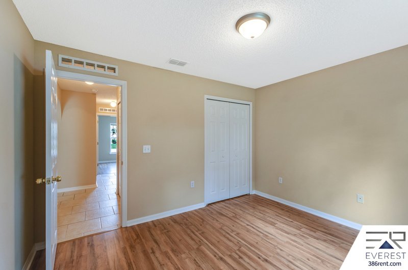 FUNCTIONAL 3/2/2 IN DESIRABLE MATANZAS WOODS property image