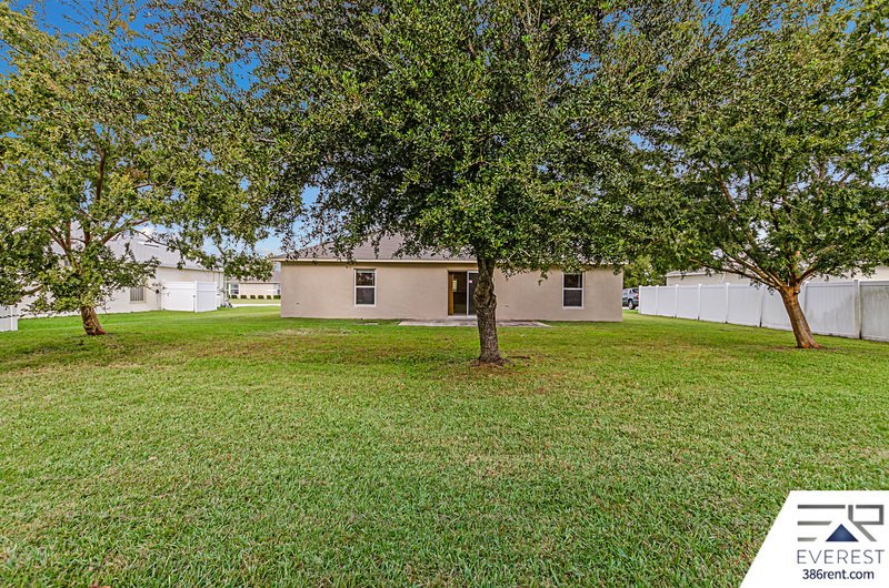 FUNCTIONAL 3/2/2 IN DESIRABLE MATANZAS WOODS property image