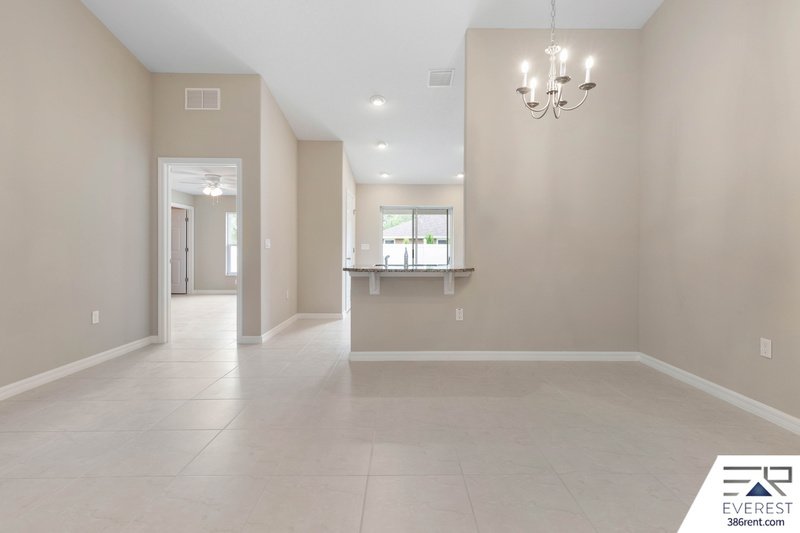 FULLY FENCED, LIKE NEW 3/2/1 TOWNHOUSE IN BEAUTIFUL SEMINOLE WOODS property image